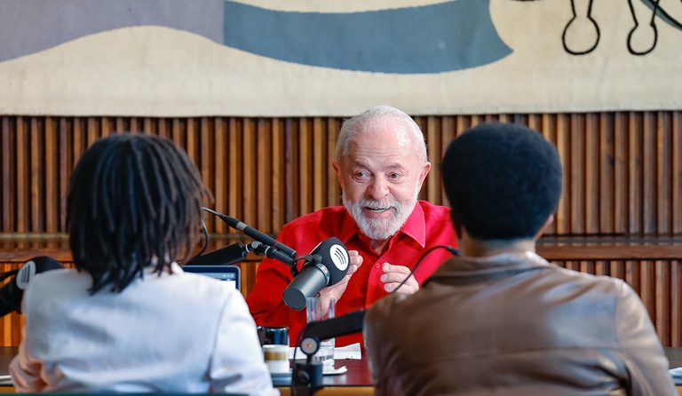 lula_podcast.jpg lula_podcast.jpg