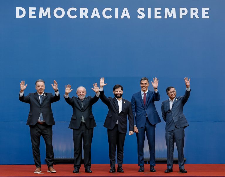 democracia_siempre.jpg