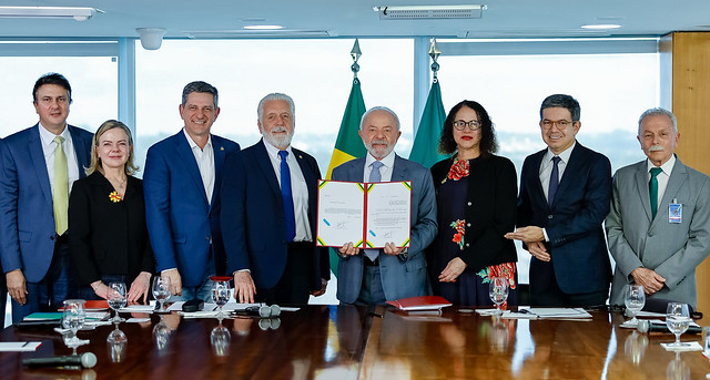 04.08.2025 – Sanção do Projeto de Lei nº 847/2025, que aprimora a destinação de recursos do Fundo Nacional de Desenvolvimento Científico e Tecnológico (FNDCT)
