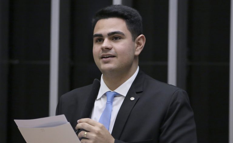 Comissão aprova abrigos públicos para cães e gatos em municípios com 50 mil habitantes