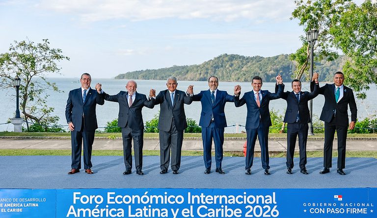 lula_forum.jpg lula_forum.jpg